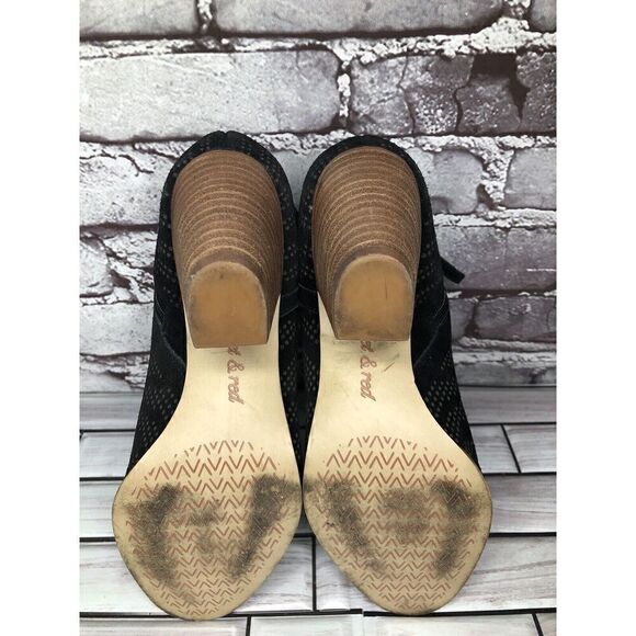 Violet & Red Jensen Black Suede Perforated Ankle Boots Block Heels Women Sz 6M - Picture 14 of 16